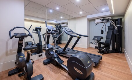 Hotel Le Derby Alma by Inwood Hotels - Image 25