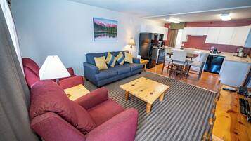 Junior-Suite, 2 Queen-Betten, Küche (Not Pet Friendly)