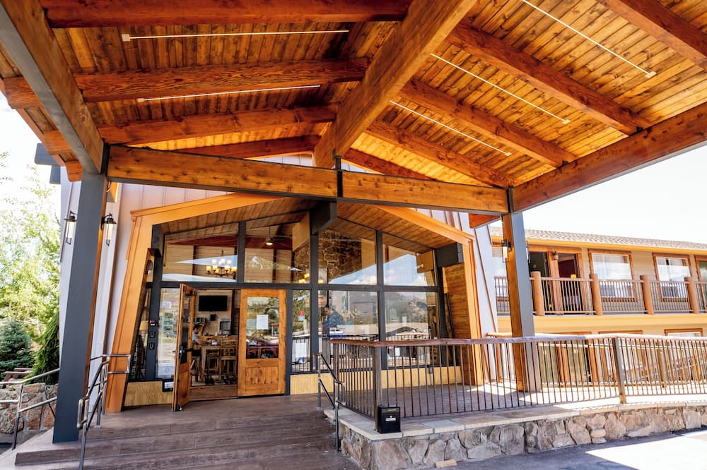 Hotel Estes
