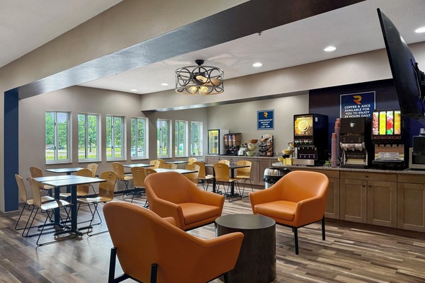 Free daily continental breakfast