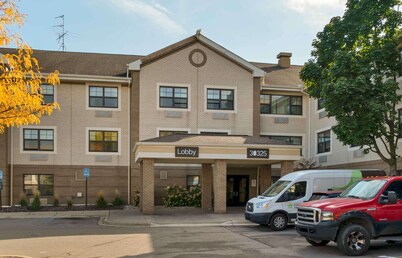 Extended Stay America Suites Detroit Metropolitan Airport