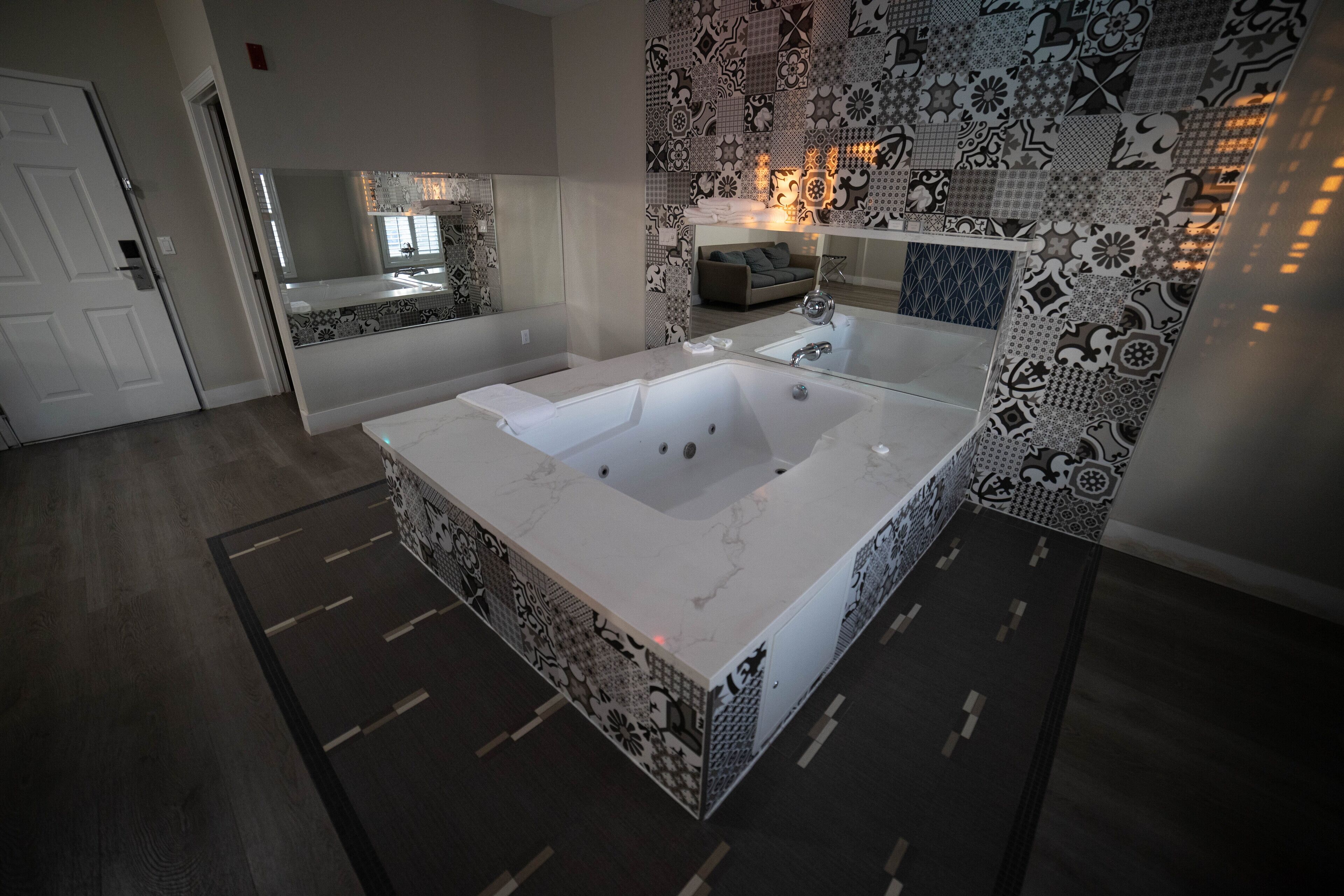 exclusive room | private spa tub