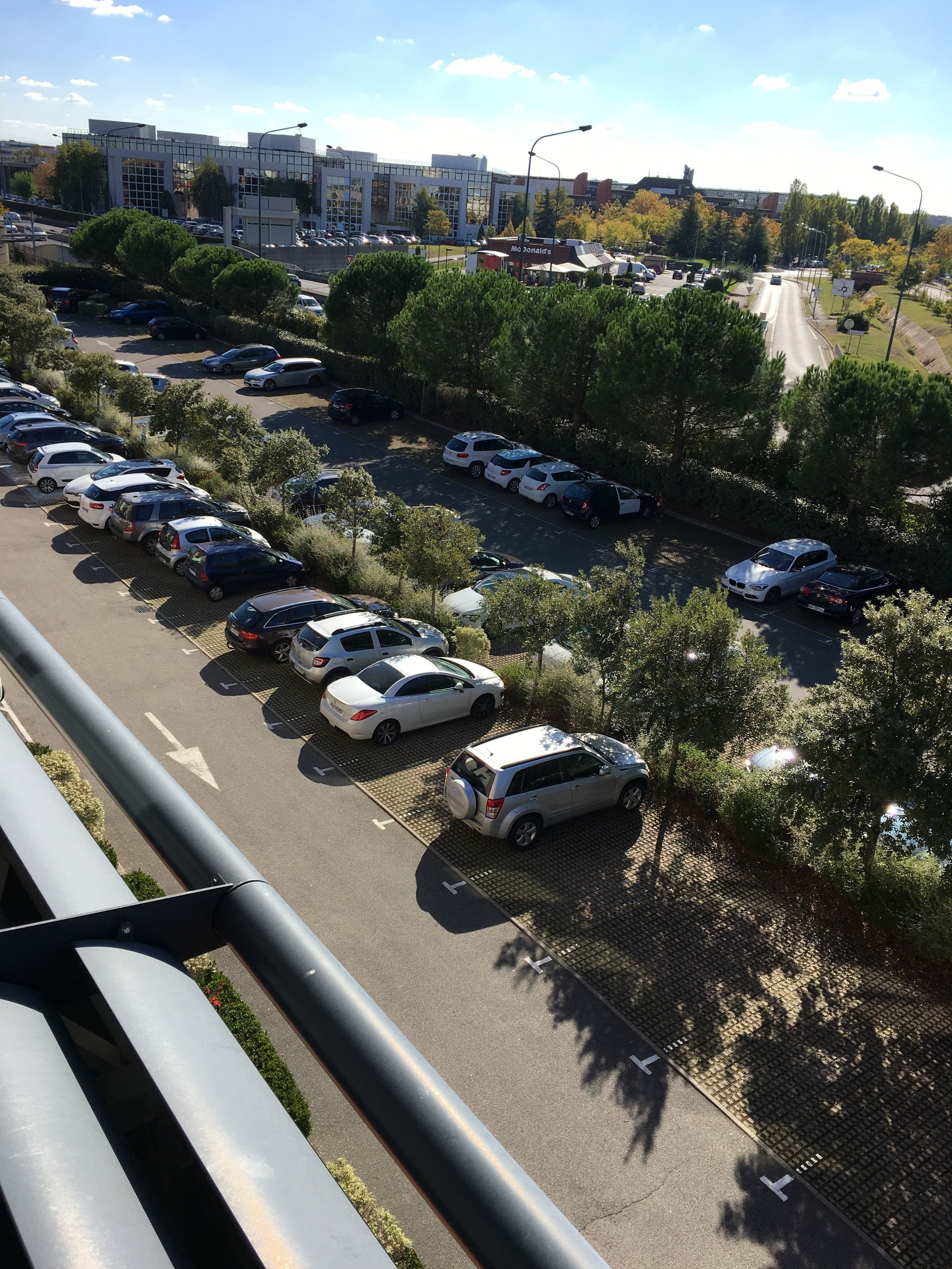 self-parking (surcharge) 10 per day