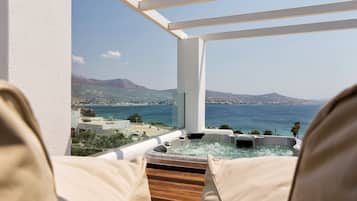 Executive Suite Outdoor Hot Tub Sea View | Terrass/Patio