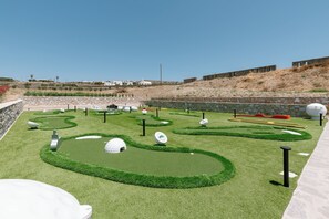 Mini-golf