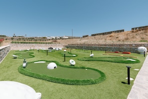 Mini-golf
