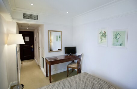 Hera Hotel - Image 38