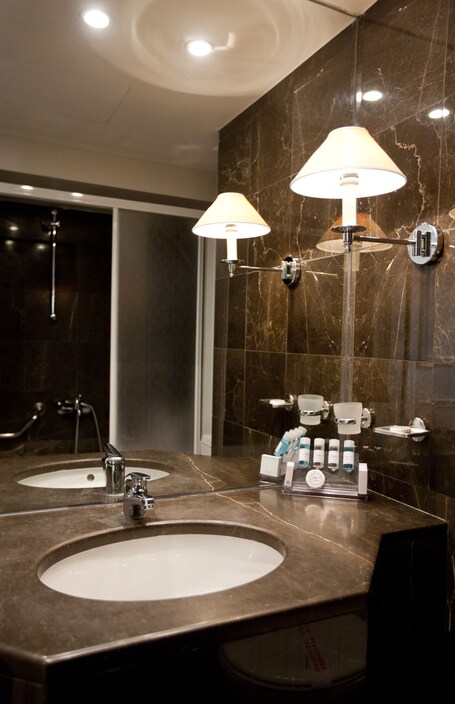 Hera Hotel - Image 25