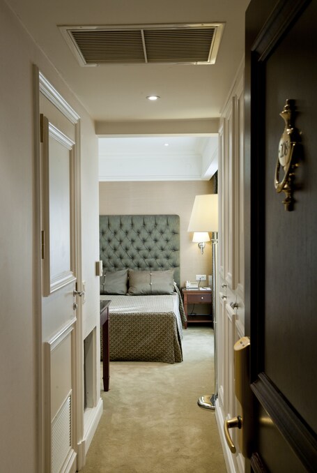 Hera Hotel - Image 49