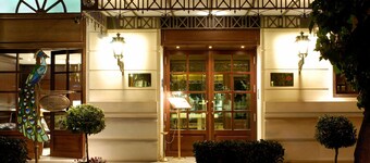 Hera Hotel
