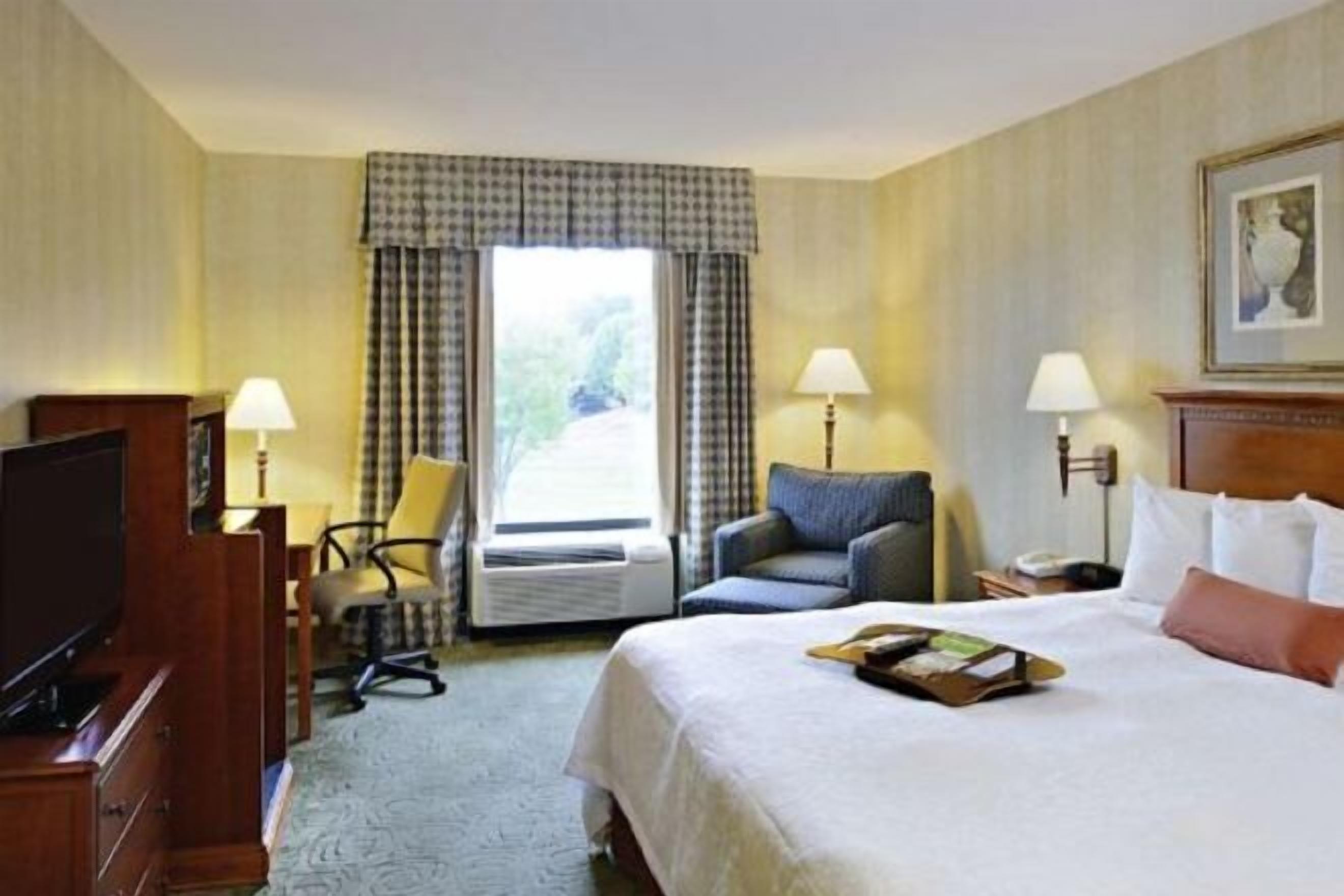 Ameublement personnalisé, bureau, rideaux occultants