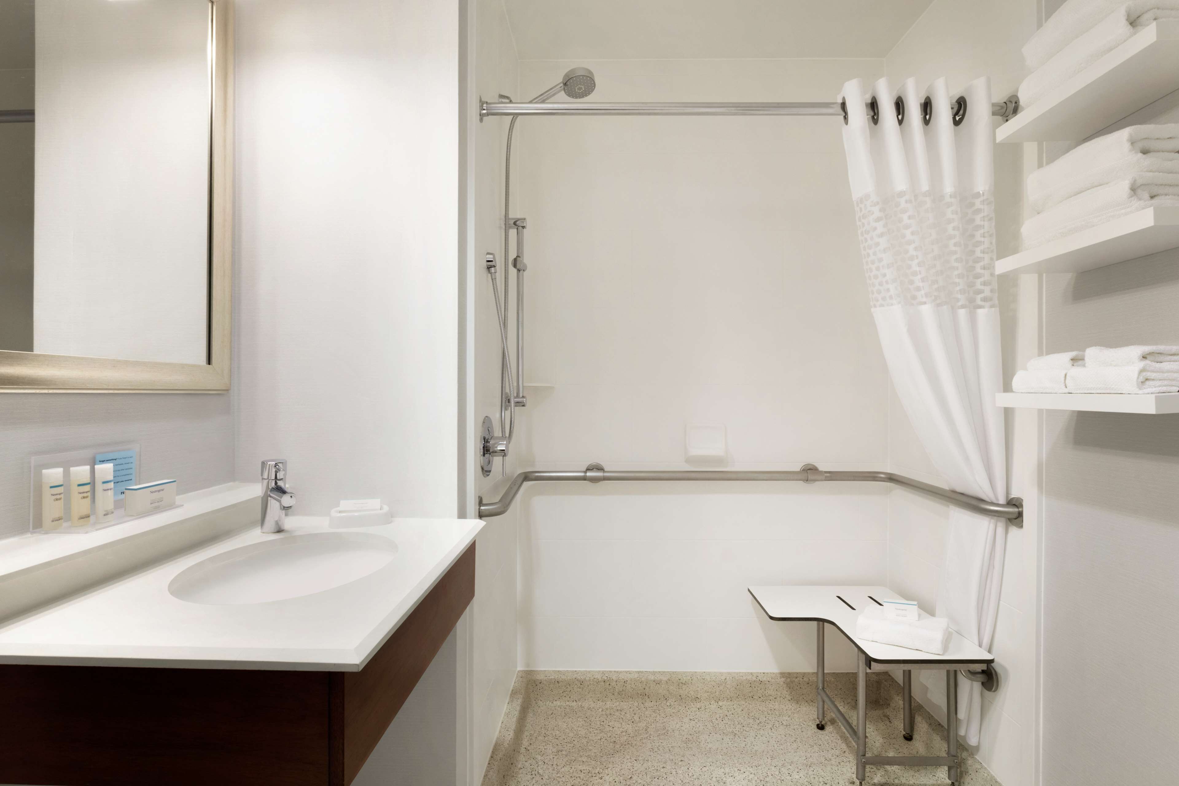 Photo - Hampton Inn Long Island-Brookhaven