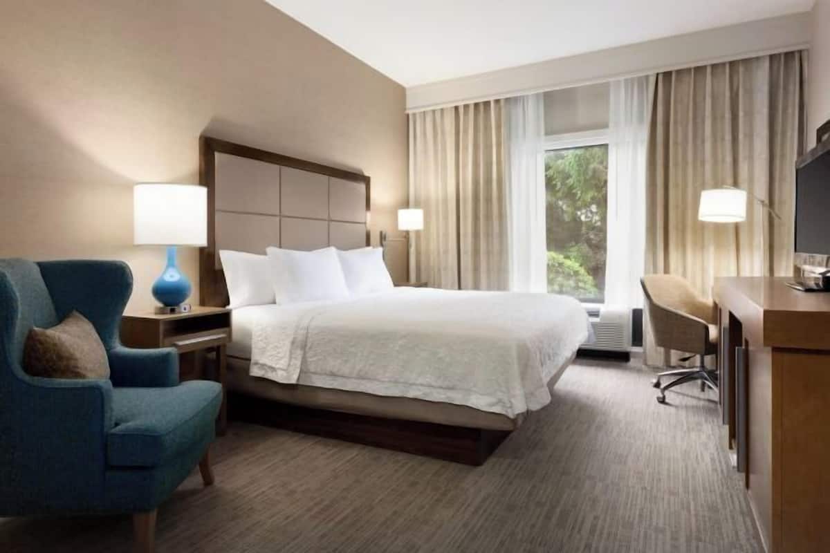 Ameublement personnalisé, bureau, rideaux occultants