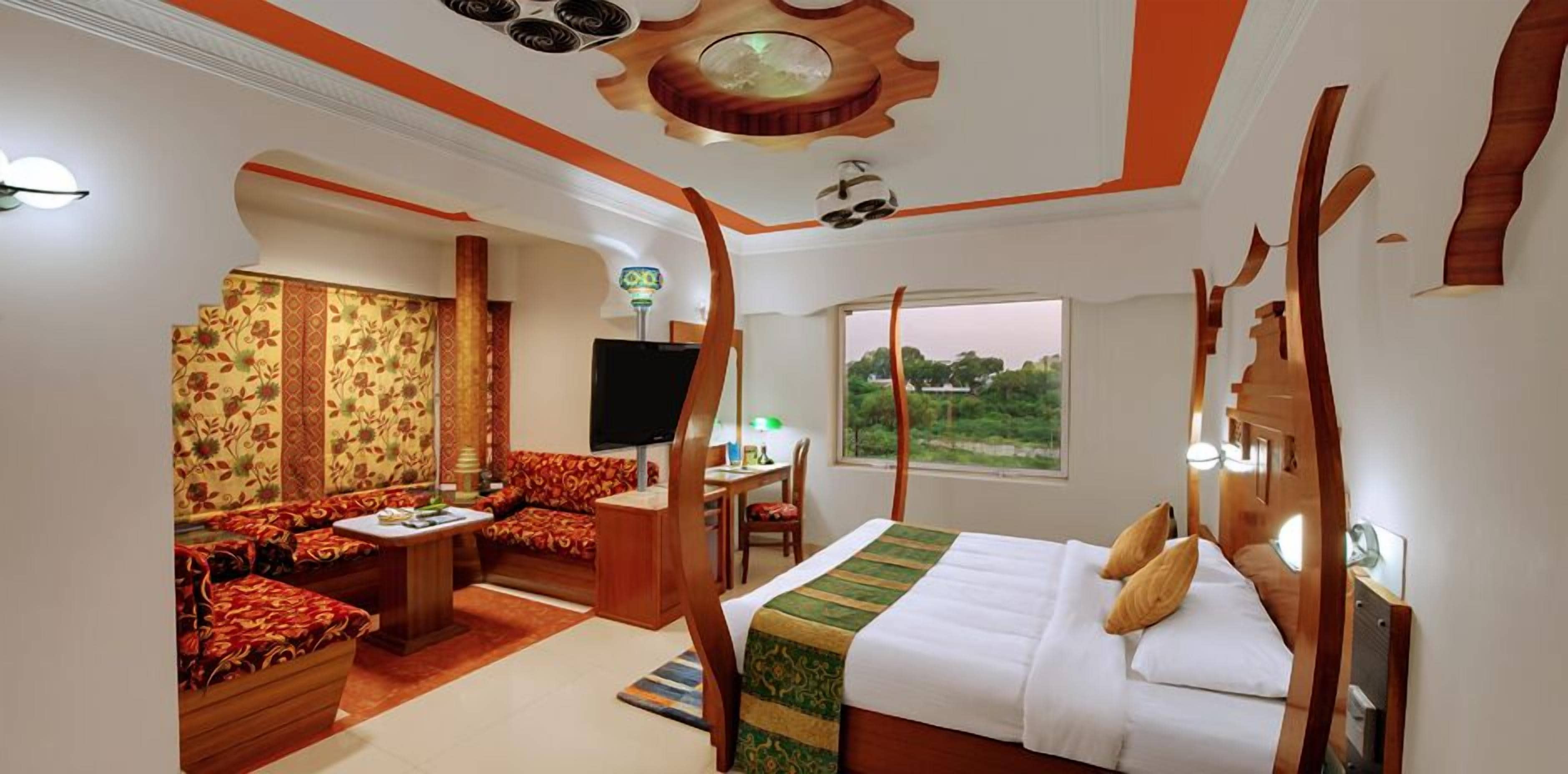 Minibar, in-room safe, desk, soundproofing