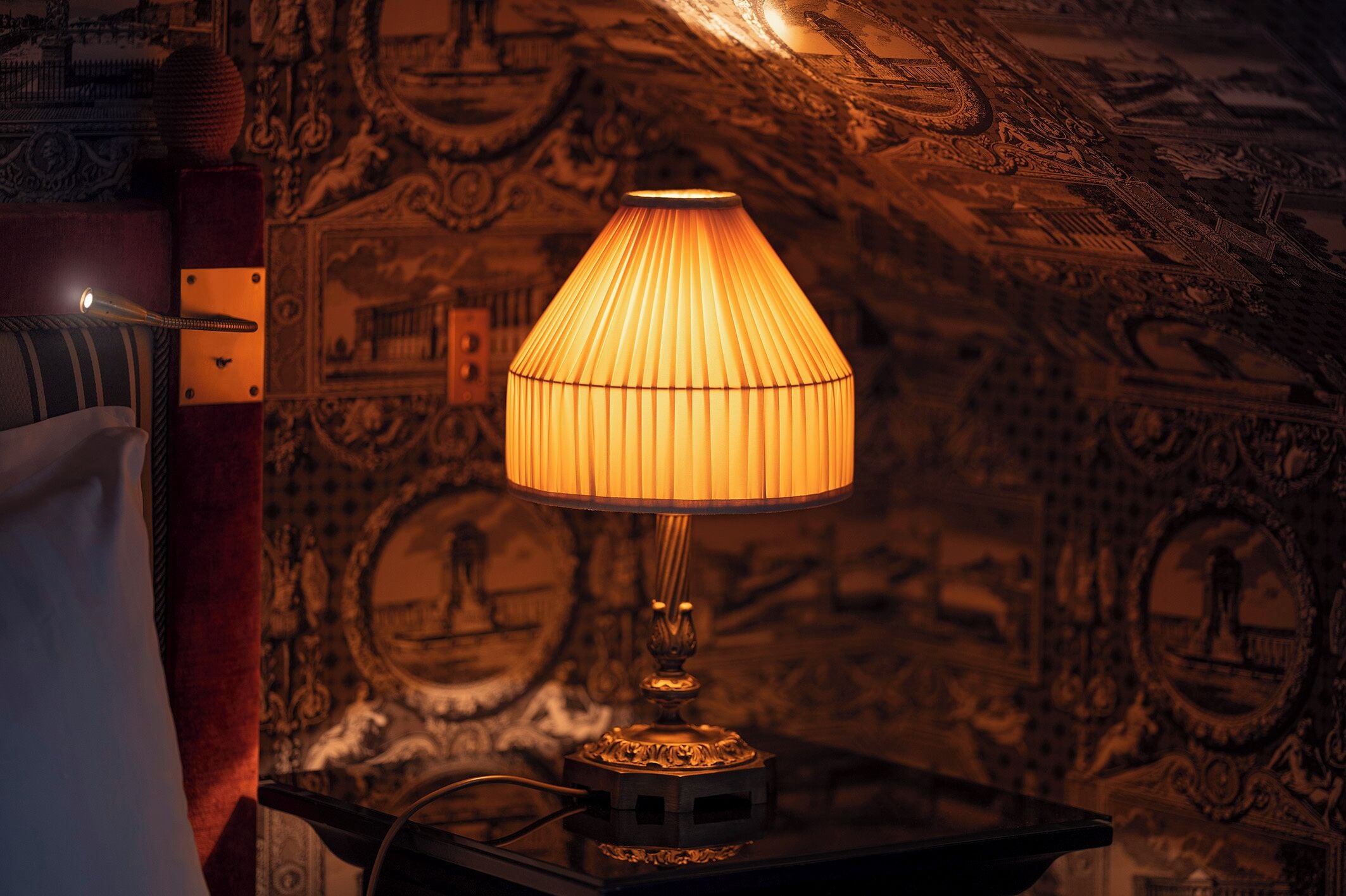 superior double room | egyptian cotton sheets, premium bedding, pillow-top beds, minibar