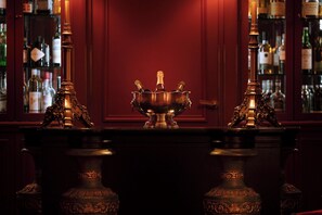 Bar lounge