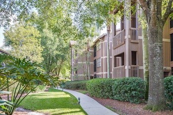 Hotel Exterior at Hilton Vacation Club Polynesian Isles Kissimmee