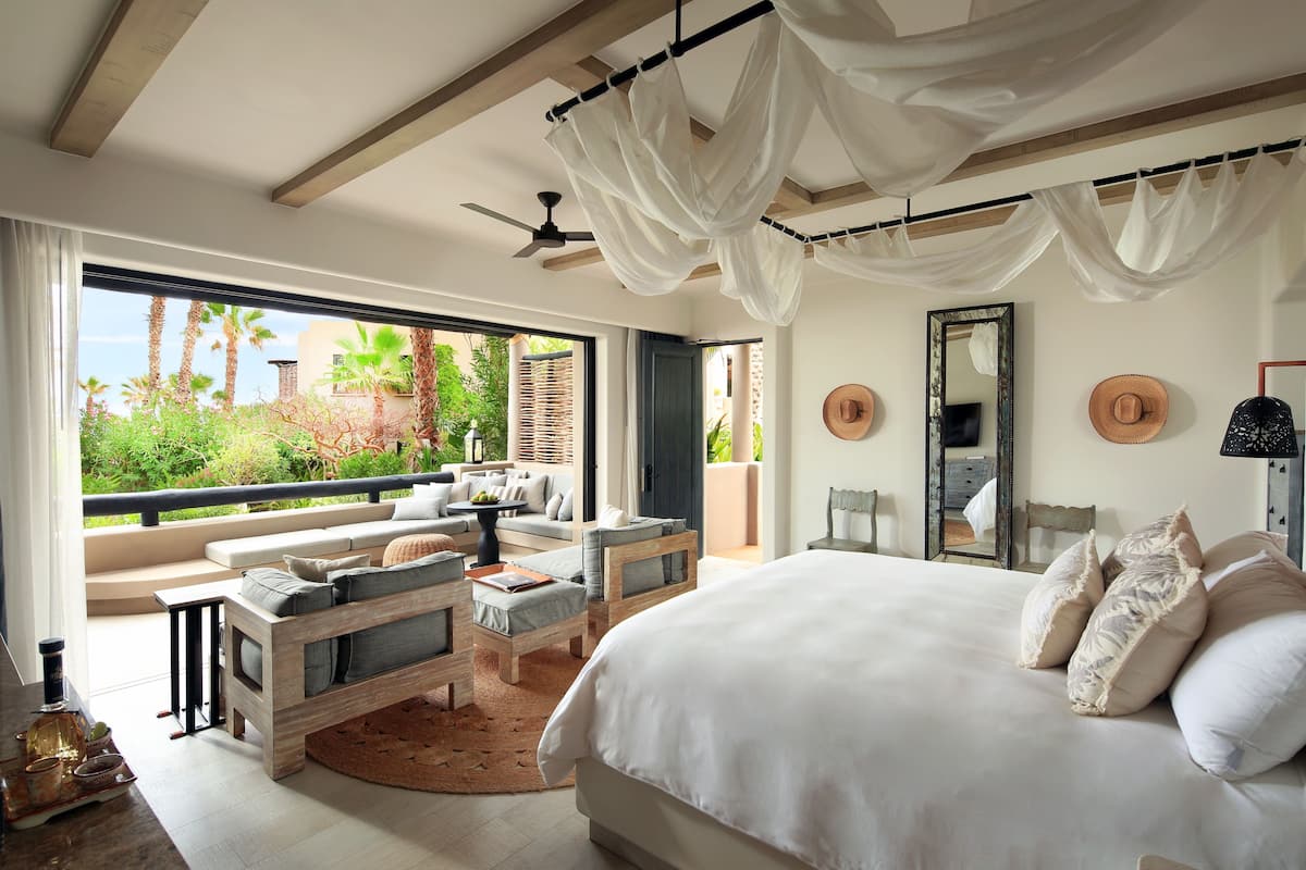 1 bedroom, premium bedding, Tempur-Pedic beds, free minibar