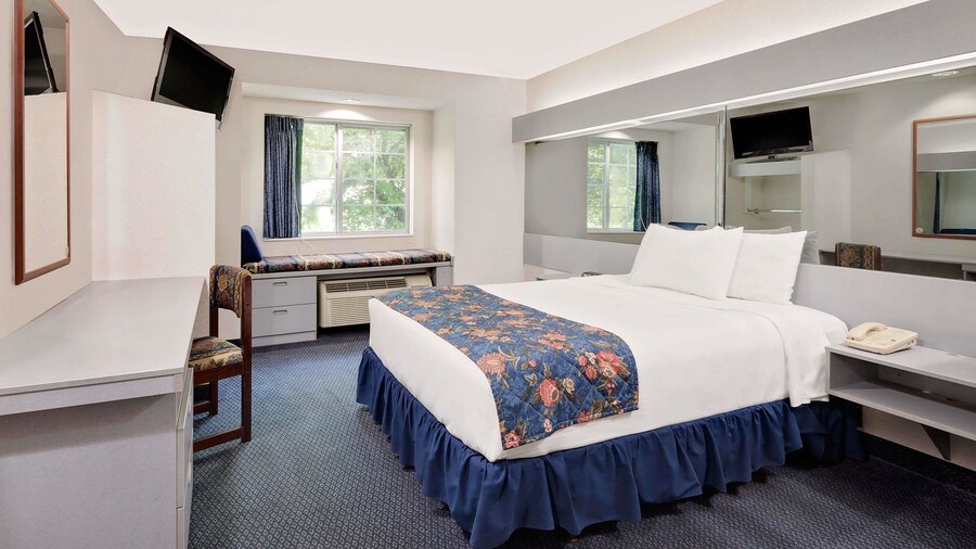 Microtel Inn & Suites by Wyndham Hagerstown by I-81