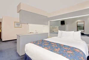Pillowtop beds, desk, free cribs/infant beds, free WiFi - Microtel Inn & Suites by Wyndham Hagerstown by I-81 (Hagerstown)