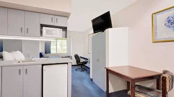 Pillow-top beds, desk, free cots/infant beds, free WiFi