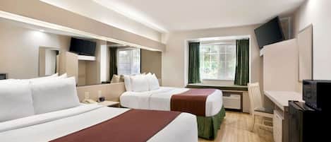 Escritorio, wifi gratis, ropa de cama y despertador