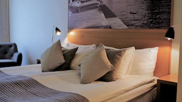 Decoración personalizada, muebles diferentes y escritorio