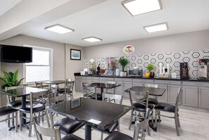 Petit déjeuner à emporter compris tous les jours