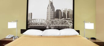 Super 8 by Wyndham Nashville West