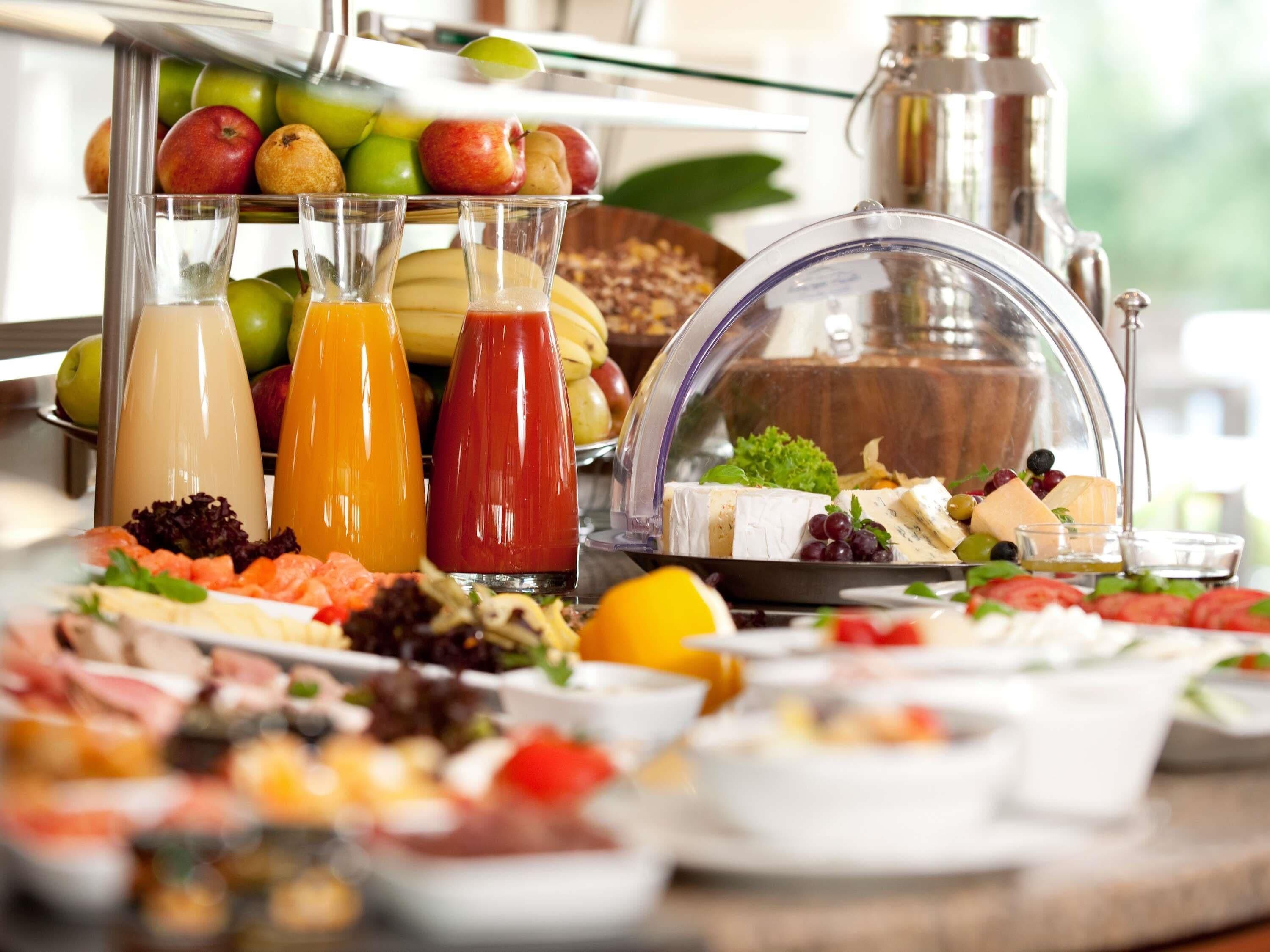 Selvbetjent frokost hver dag (EUR 23.50 per person)