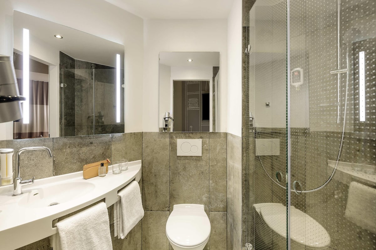 desk, blackout curtains, soundproofing, iron/ironing board