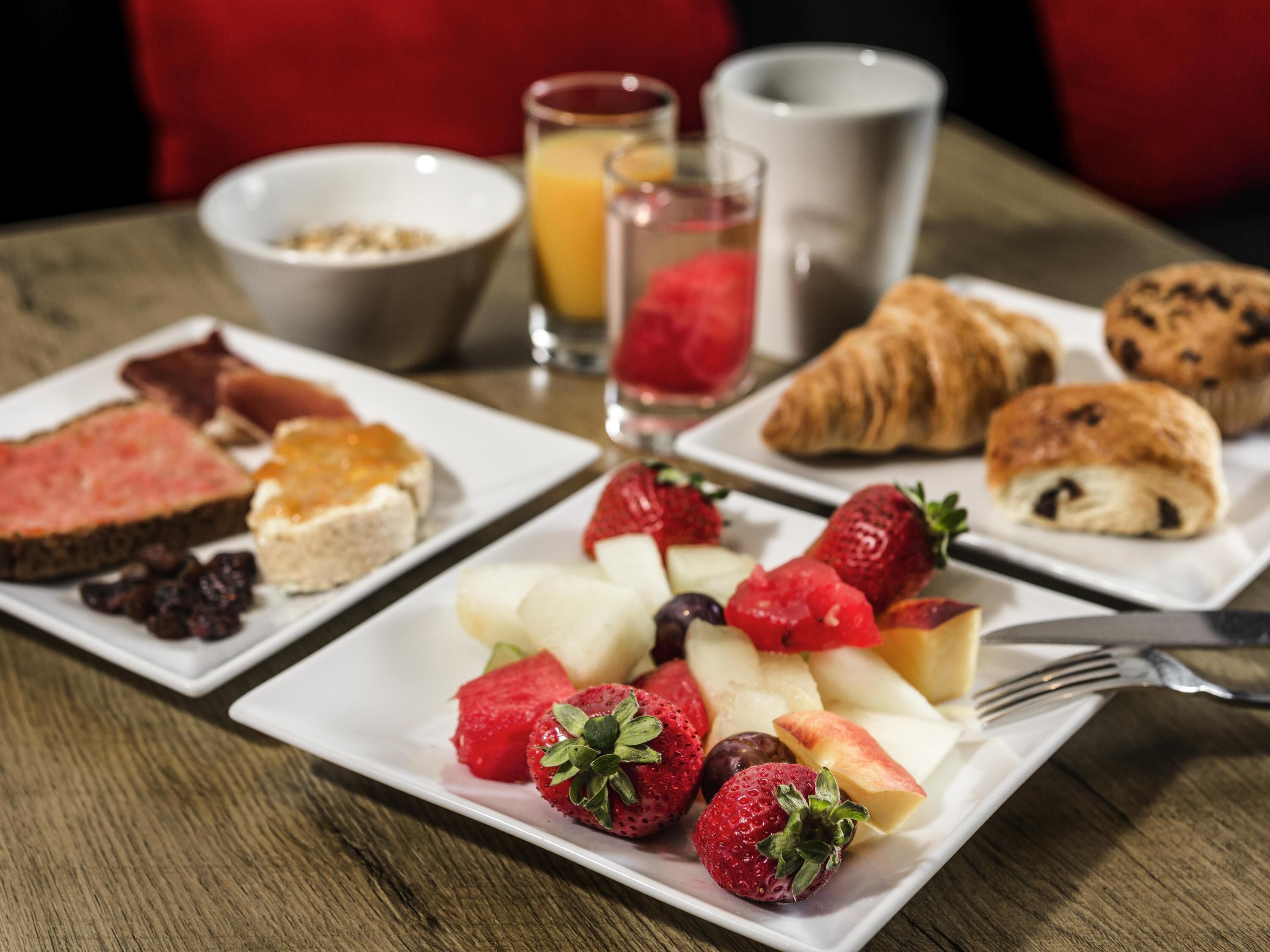 daily buffet breakfast (eur 18 per person)
