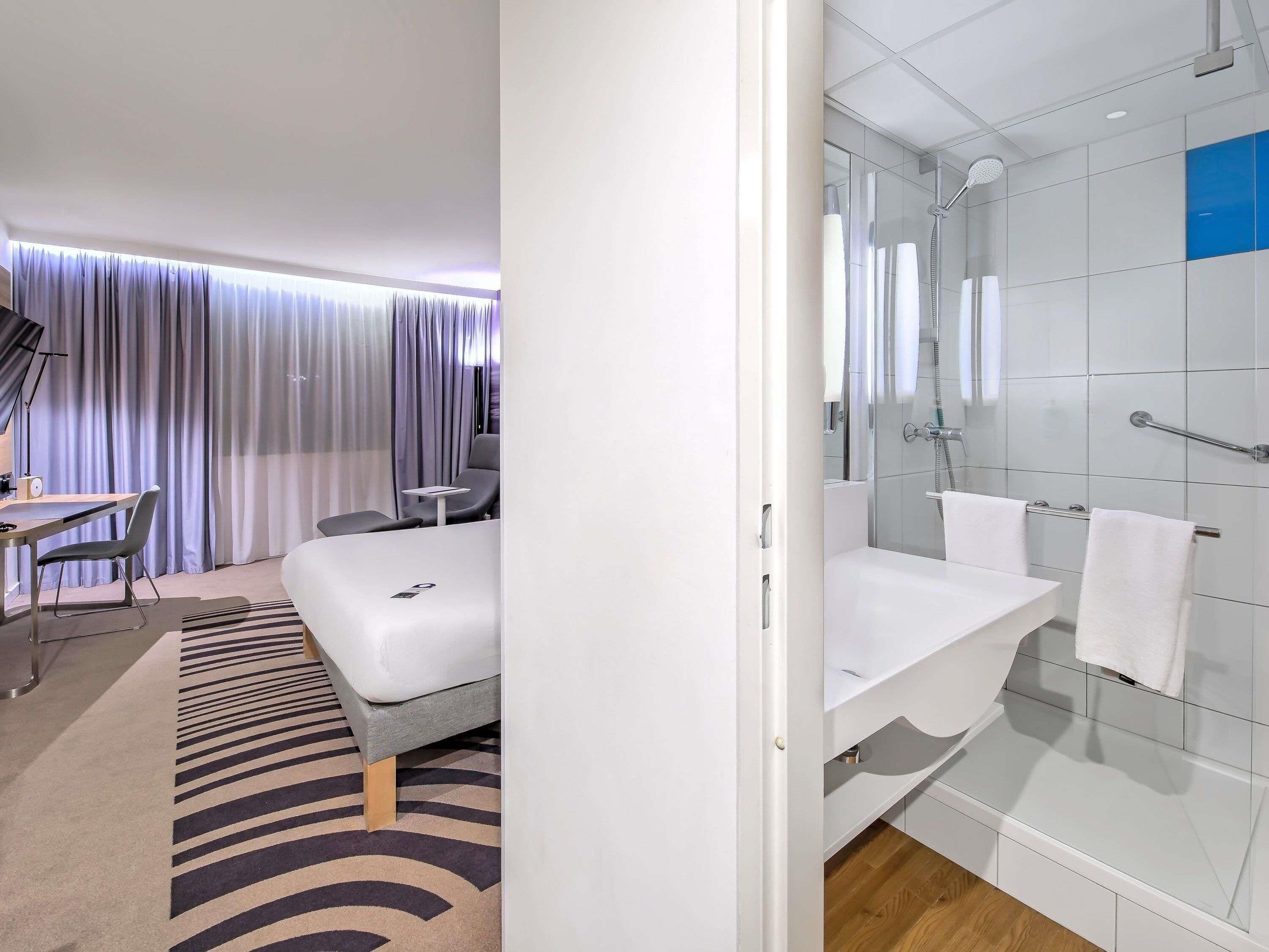 Chambre Standard, 1 grand lit et 1 canapé-lit | Literie hypoallergénique, minibar, coffres-forts dans les chambres