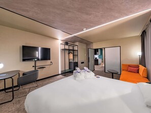 Junior Suite, 1 Double Bed with Sofa bed, Kitchenette - Novotel Krakow Centrum (Kraków)