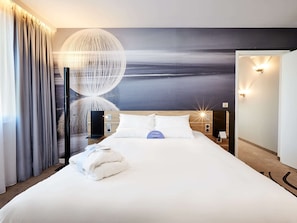 Allergikerbettwaren, Minibar, Zimmersafe, Schreibtisch