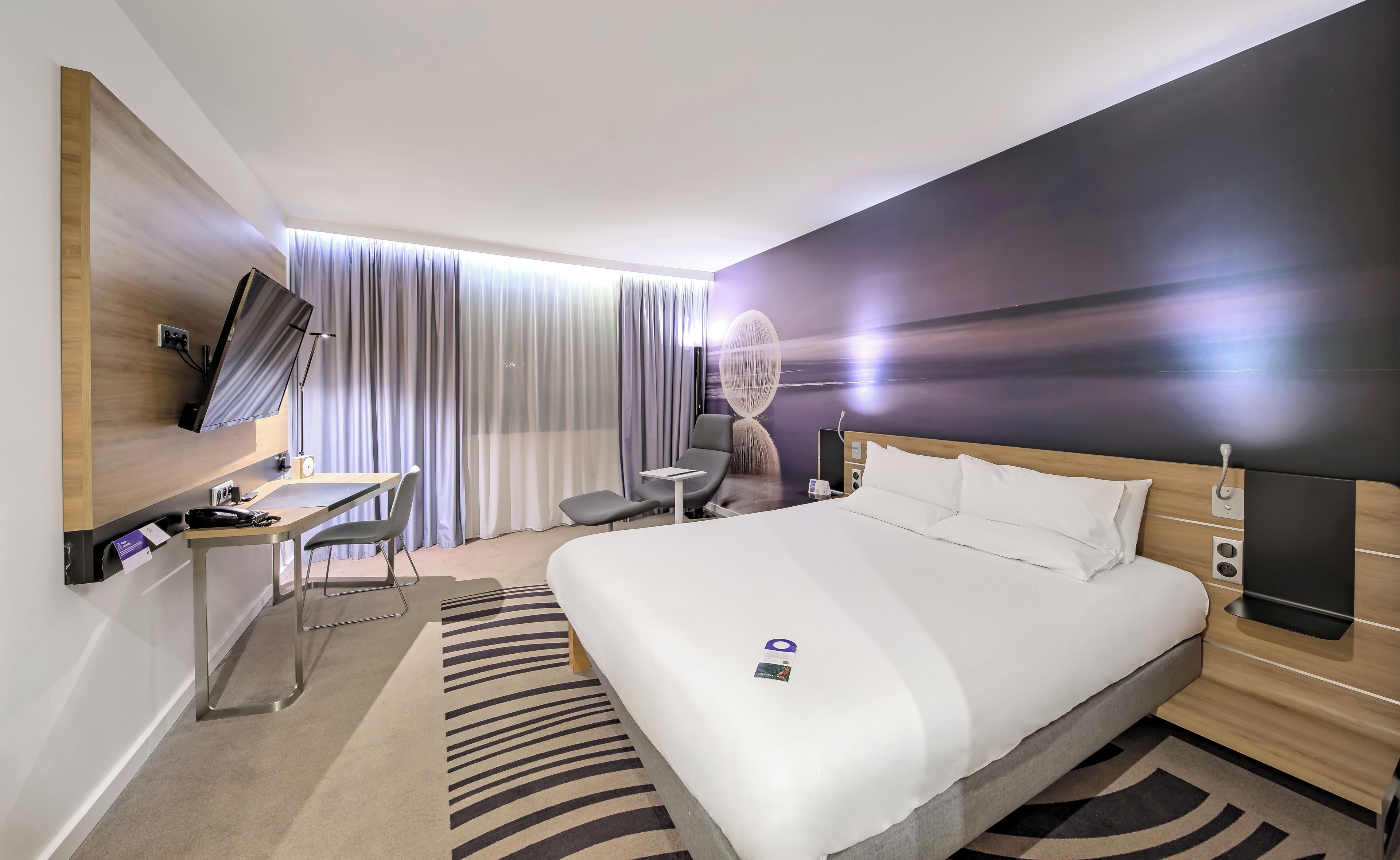 Standardzimmer, 1 Queen-Bett | Allergikerbettwaren, Minibar, Zimmersafe, Schreibtisch