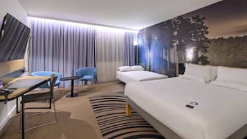 Standard Room, 1 Queen Bed with Sofa bed | 1 bedroom, hypo-allergenic bedding, minibar, in-room safe