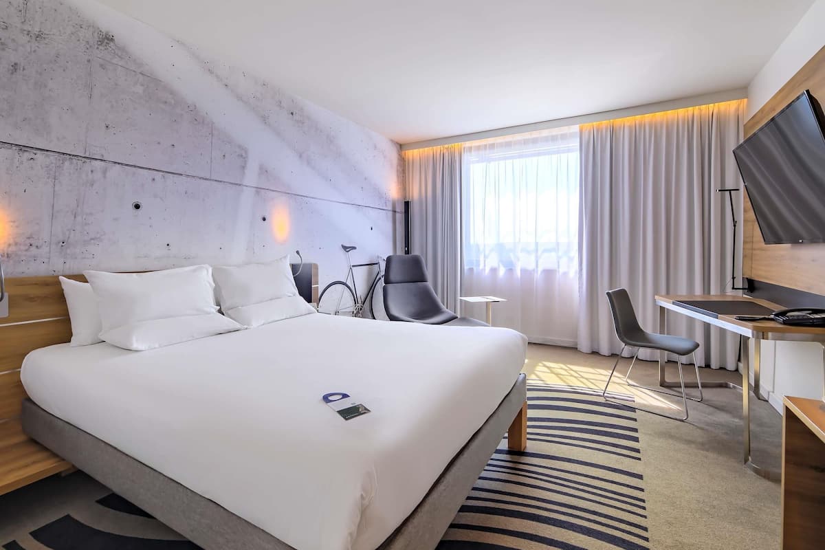 Camera Executive, 1 letto queen | 1 camera, biancheria da letto ipoallergenica, minibar