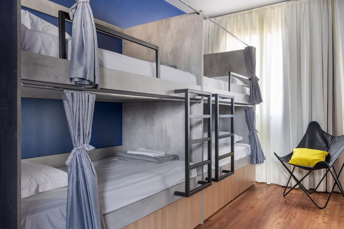 1 bedroom, in-room safe, individually decorated, individually furnished