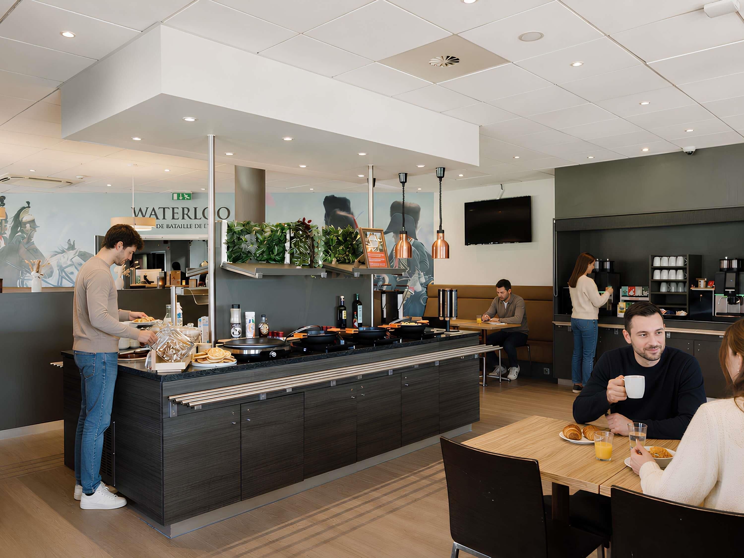 Desayuno buffet todos los días (con cargo) 