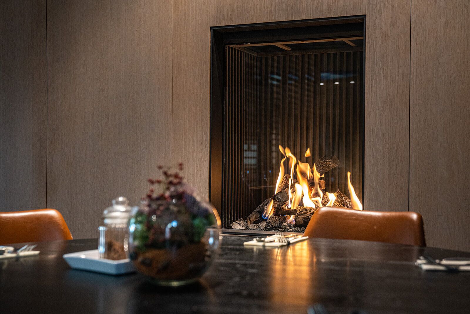 breakfast, lunch and dinner served