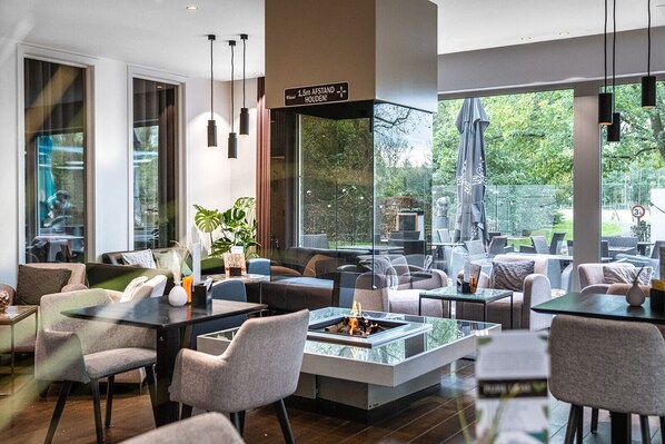 每日供應全套早餐 (每人 EUR18)