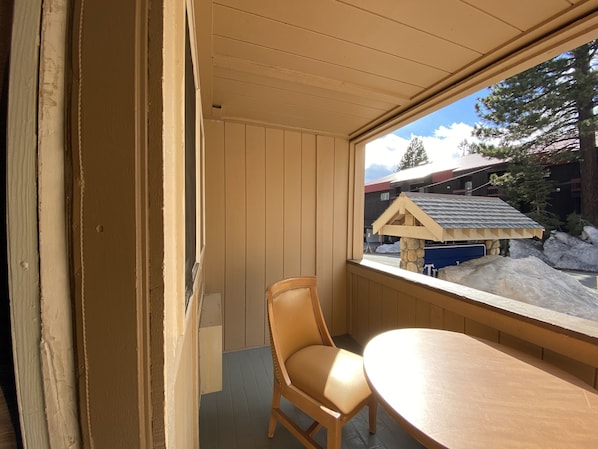 Standard Room, 2 Queen Beds, Balcony, Mountain View