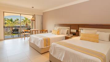 Free minibar, in-room safe, desk, blackout drapes