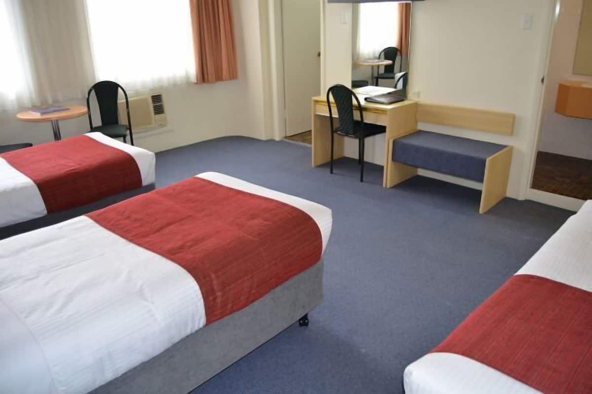 In-room safe, free WiFi, bed sheets