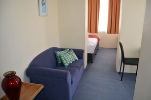 BayView Spa Suite  | Living area | LCD TV - Devere Hotel (Elizabeth Bay)