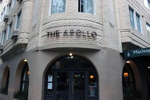 Dinner served, Mediterranean cuisine - Devere Hotel (Elizabeth Bay)