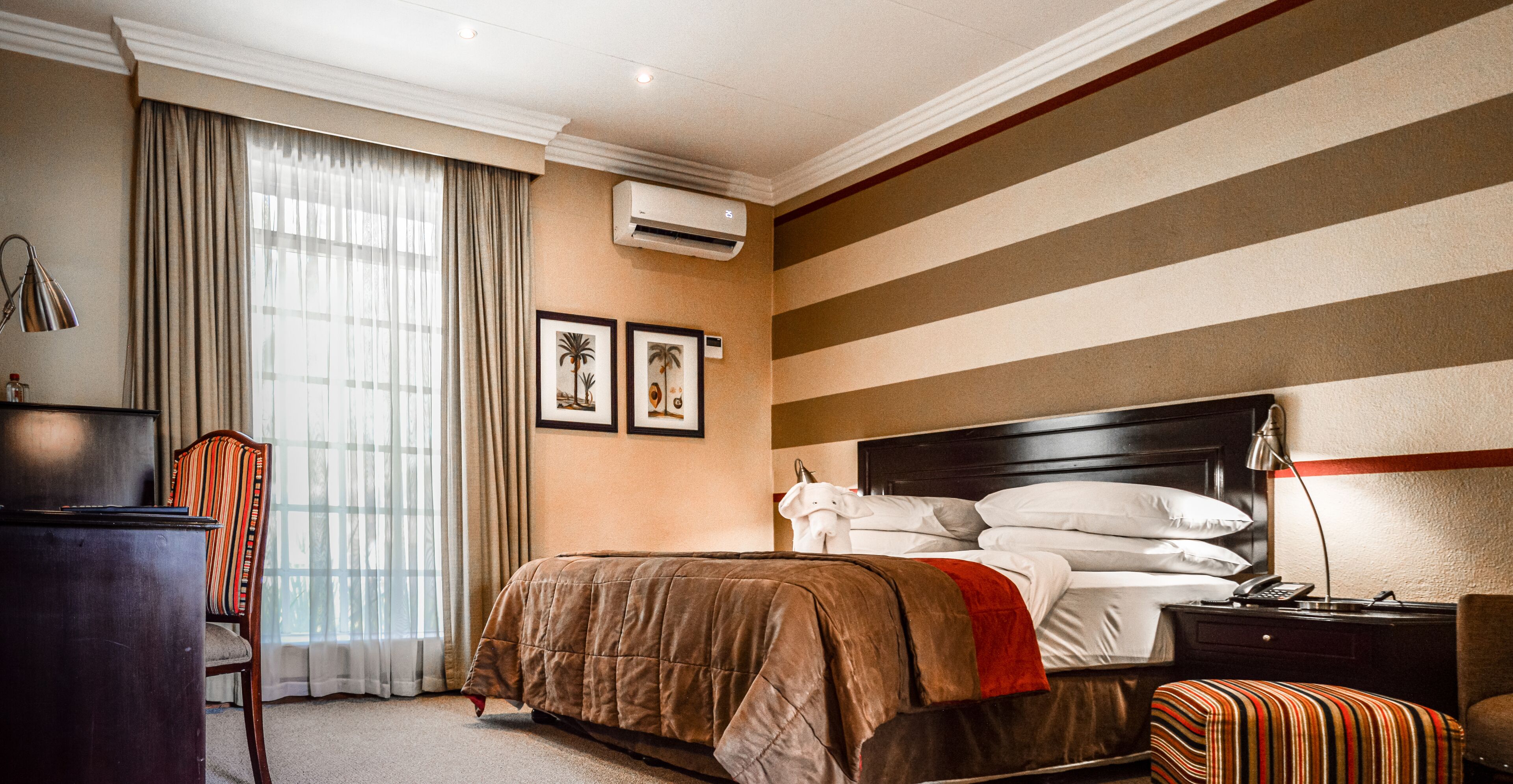 standard double room | select comfort beds, minibar, in-room safe, desk