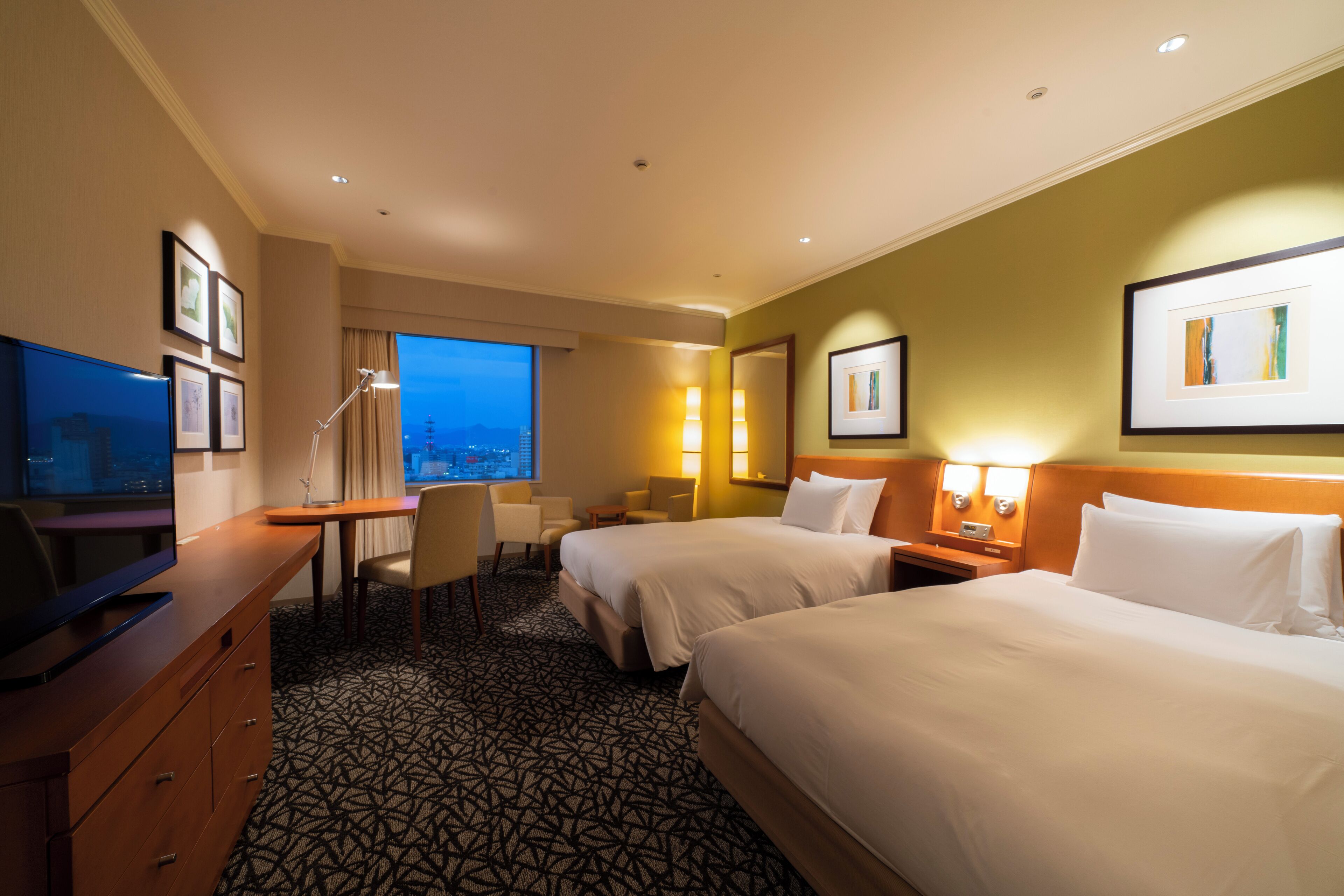 superior twin room [non smoking] | 1 bedroom, minibar, desk, laptop workspace