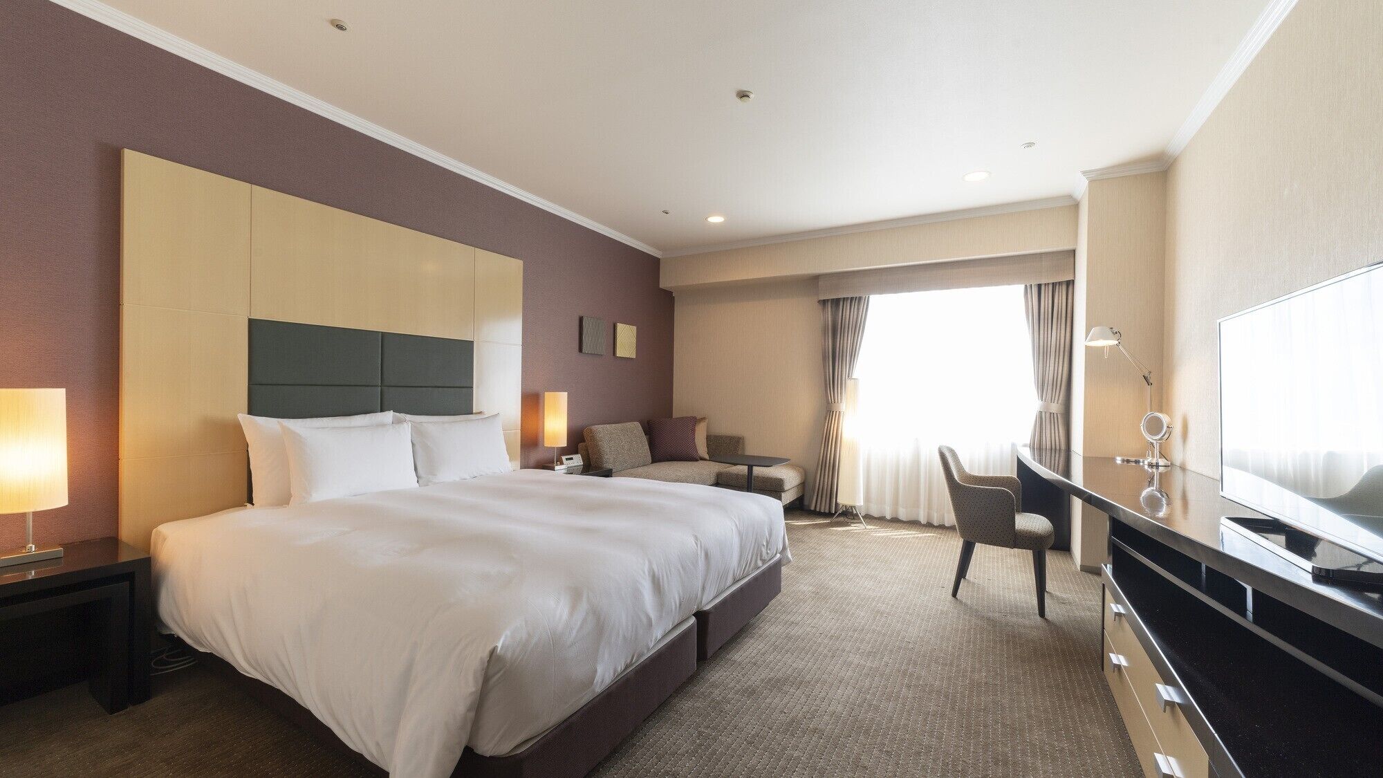 Minibar, desk, laptop workspace, soundproofing